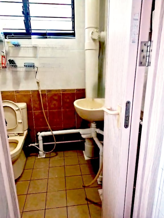 Bukit Batok HDB Common Room for Rent – 410 Bukit Batok West Avenue 4 - Image 4 of 4