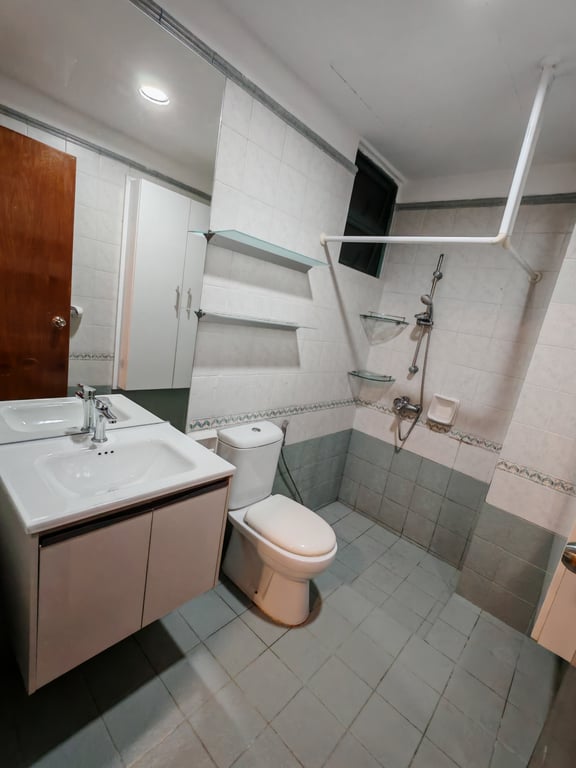 Tampines Condo Whole Unit for Rent – 708 Upper Changi Road East - Image 8 of 9