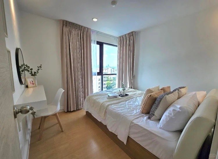 Condo Whole Unit for Rent in Bukit Timah · 7 Upper Bukit Timah View, 588135 · S$ 1,299/mo - Image 4 of 5