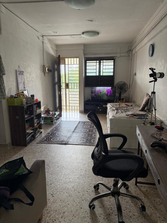 HDB Whole Unit for Rent in Ang Mo Kio · 425 Ang Mo Kio Avenue 3, 560425 · S$ 2,699/mo - Image 3 of 4