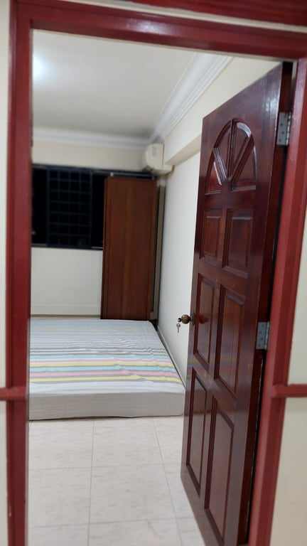 HDB Whole Unit for Rent in Toa Payoh · 11 Joo Seng Road, 360011 · S$ 4,000/mo - Image 4 of 7