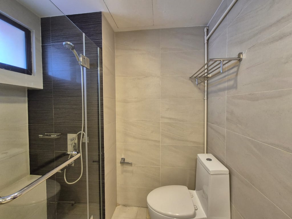 Condo Whole Unit for Rent in Marine Parade · 39 Marine Parade, 449265 · S$ 5,560/mo - Image 5 of 7