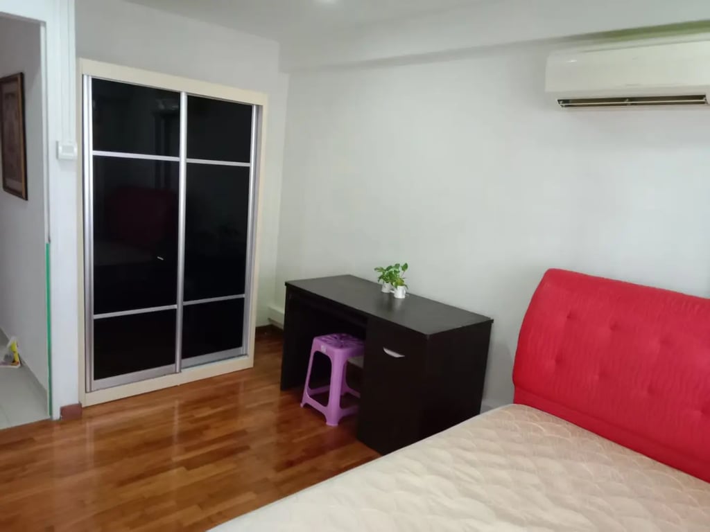 HDB Common Room for Rent in Choa Chu Kang · 414 Choa Chu Kang Avenue 4, 680414 · S$ 850/mo - Image 2 of 2