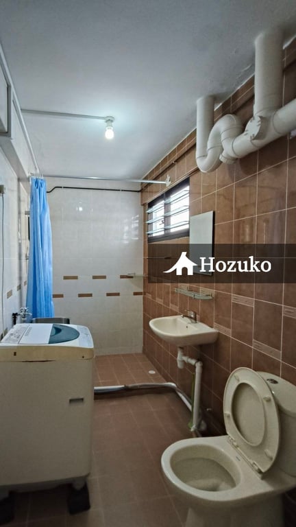 HDB Whole Unit for Rent in Woodlands · 119 Marsiling Rise, 730119 · S$ 2,400/mo - Image 6 of 7