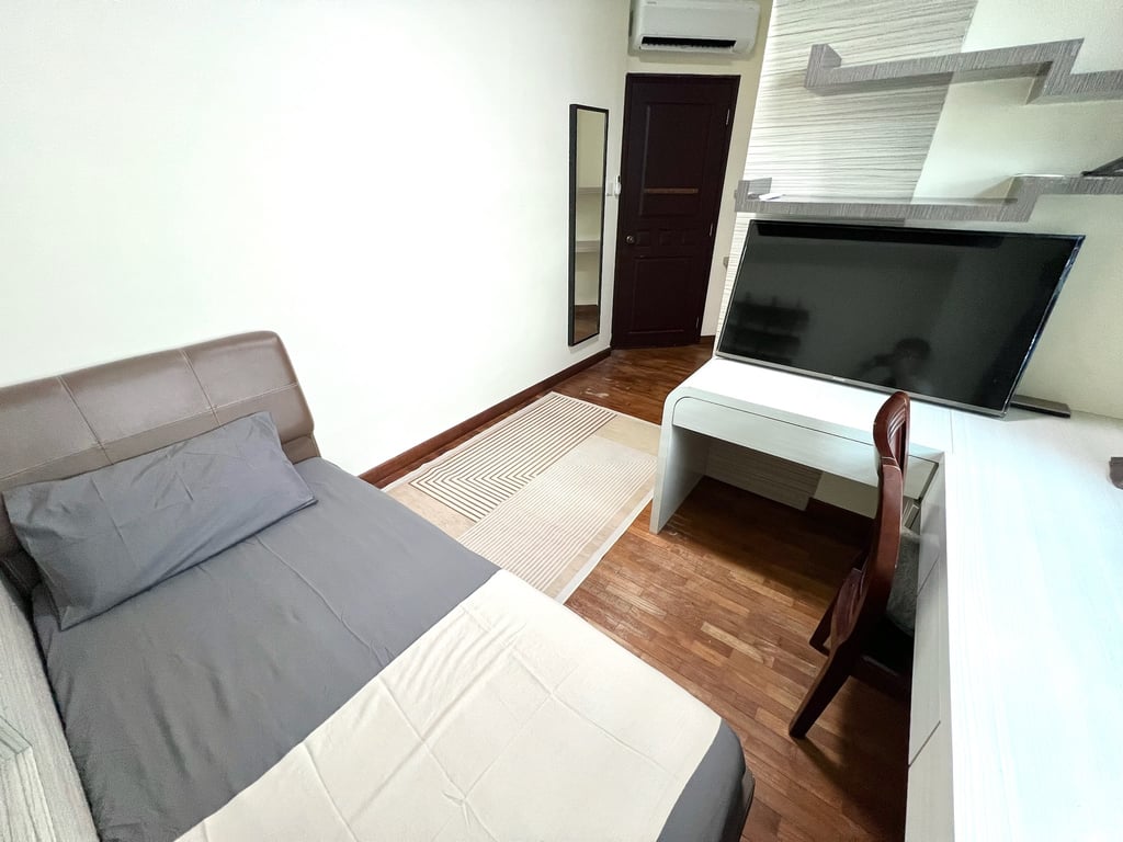 Condo Common Room for Rent in Pasir Ris · 31 Pasir Ris Drive 3, 519491 · S$ 1,250/mo - Image 5 of 7