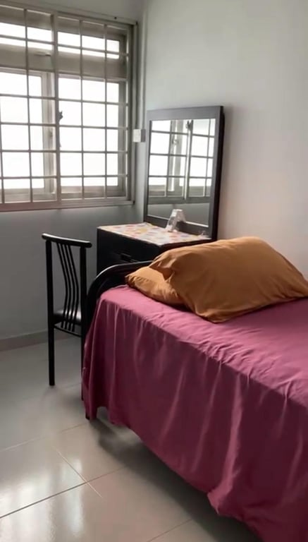 HDB Common Room for Rent in Bukit Panjang · 222 Pending Road, 670222 · S$ 800/mo - Image 2 of 4