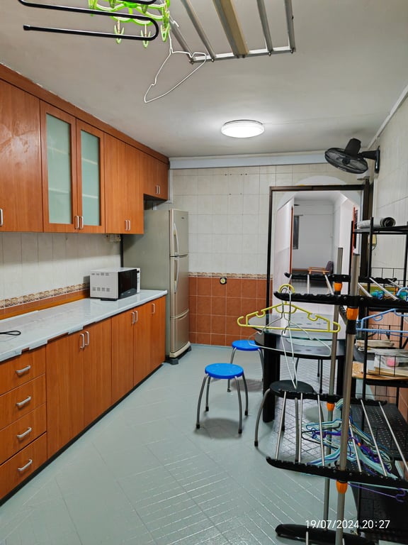 HDB Master Room for Rent in Clementi · 506 West Coast Drive · S$ 1,600/mo - Image 1 of 1