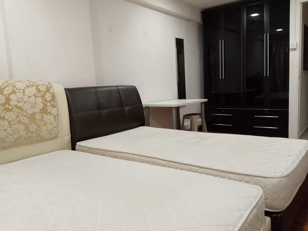 HDB Common Room for Rent in Choa Chu Kang · 414 Choa Chu Kang Avenue 4, 680414 · S$ 560/mo - Image 2 of 6