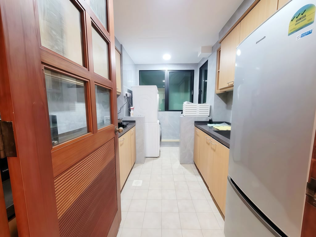 Tampines Condo Common Room for Rent – 1 Simei Street 4 - Image 5 of 7