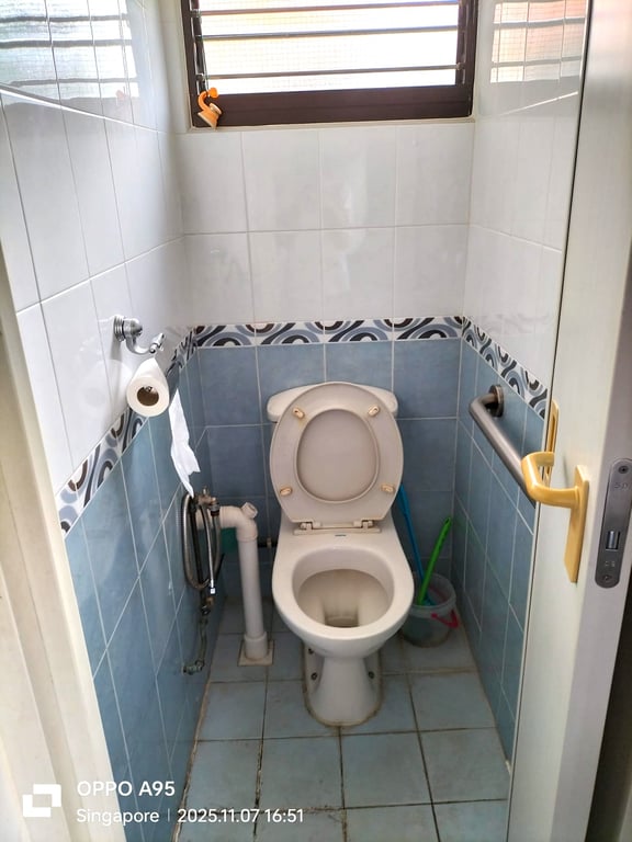 HDB Common Room for Rent in Bedok · 3 Bedok South Avenue 1, 460003 · S$ 800/mo - Image 4 of 5