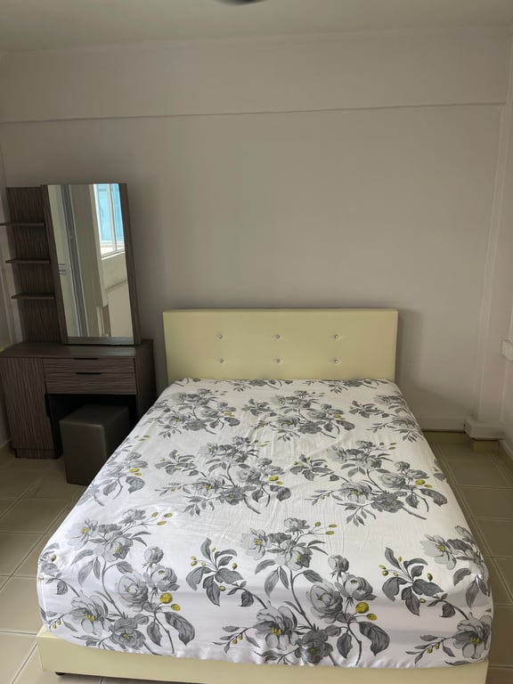 HDB Master Room for Rent at 310 Serangoon Avenue 2, Serangoon - Image 2 of 3