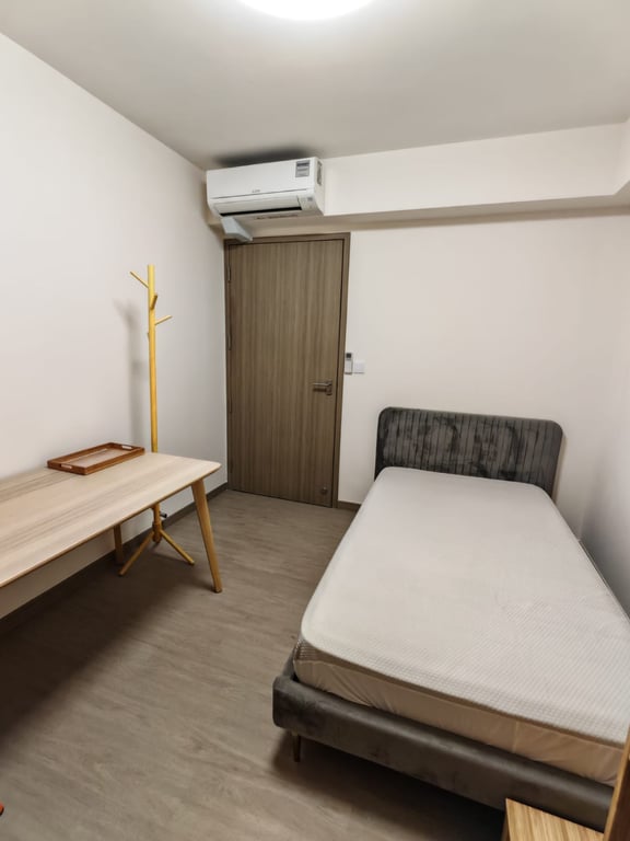 HDB Common Room for Rent in Toa Payoh · 402A Lorong 1 Toa Payoh, 311402 · S$ 1,300/mo - Image 3 of 5