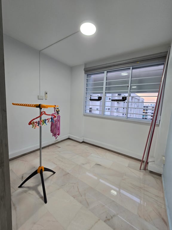 HDB Whole Unit for Rent in Yishun · 854 Yishun Ring Road, 760854 · S$ 3,700/mo - Image 4 of 5