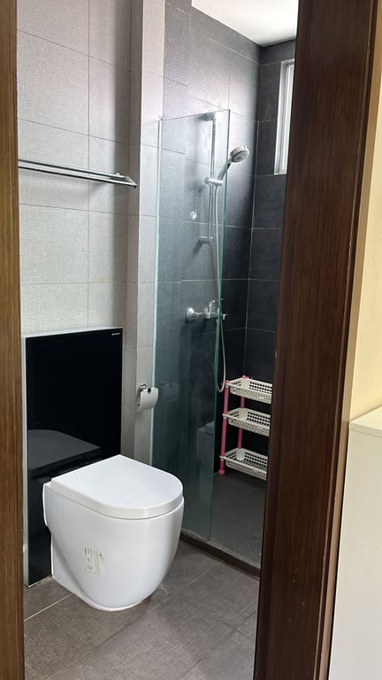 Landed Master Room for Rent in Hougang · Phillips Avenue · S$ 1,500/mo - Image 3 of 4