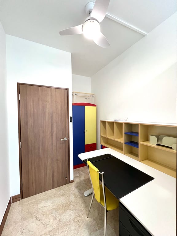 Condo Common Room for Rent in Jurong East · 53 Jurong East Avenue 1, 609783 · S$ 1,500/mo - Image 2 of 7