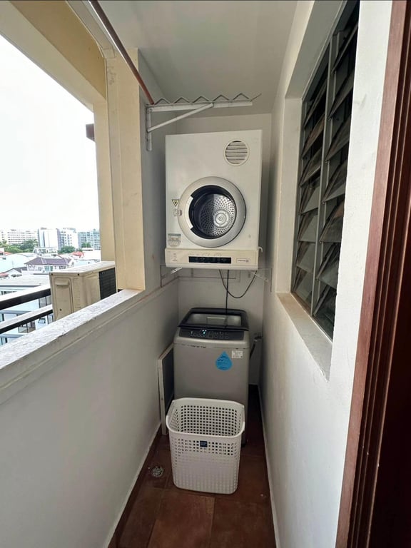 Condo Common Room for Rent in Tampines · 781 Upper Changi Road East, 486069 · S$ 800/mo - Image 4 of 5