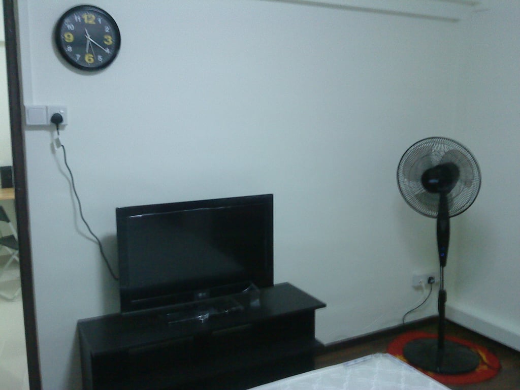 HDB Common Room for Rent in Bedok · 76 Bedok North Road, 460076 · S$ 800/mo - Image 2 of 3