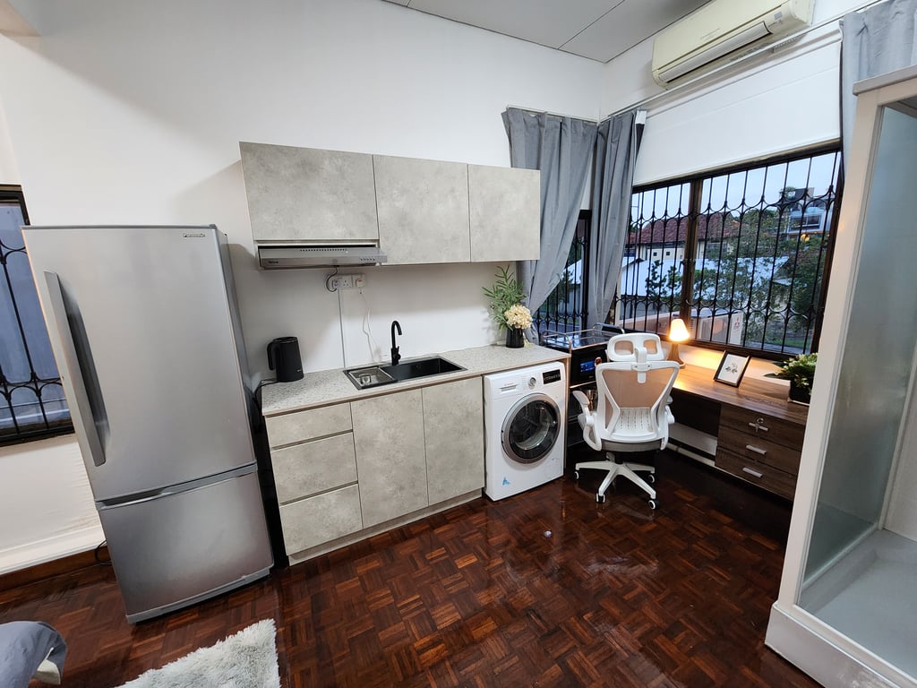 Landed Master Room for Rent in Bedok · Bedok Avenue · S$ 2,500/mo - Image 6 of 7