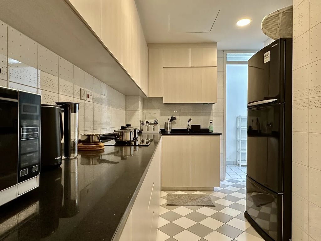 HDB Whole Unit for Rent in Orchard · 216 Orchard Road, 238898 · S$ 3,900/mo - Image 11 of 11