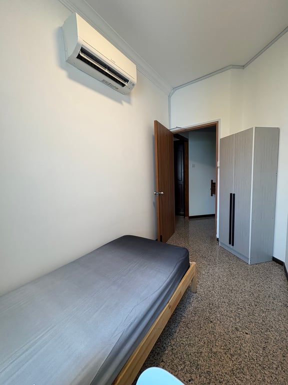 Condo Common Room for Rent in Bedok · 41A Bedok Ria Crescent, 489929 · S$ 950/mo - Image 2 of 2