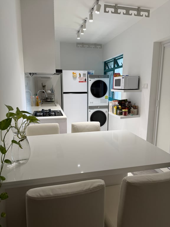 HDB Master Room for Rent in Kallang · 12 Farrer Park Road, 210012 · S$ 1,800/mo - Image 2 of 4