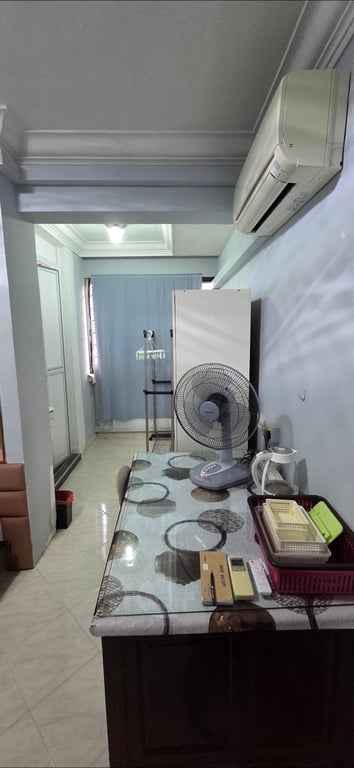 Hougang HDB Master Room for Rent – 534 Hougang Street 52 - Image 3 of 4