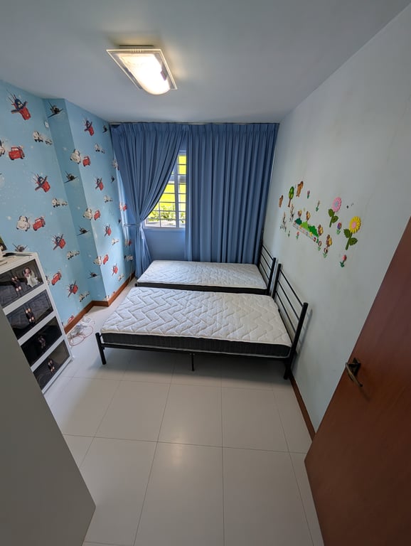 HDB Common Room for Rent in Sembawang · 463B Sembawang Drive, 752463 · S$ 800/mo - Image 1 of 3