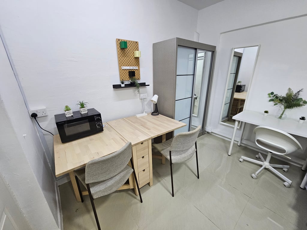 HDB Master Room for Rent in Jurong West · 503 Jurong West Avenue 1, 640503 · S$ 1,850/mo - Image 2 of 6