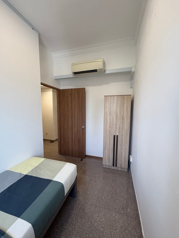 Condo Common Room for Rent in Novena · 130 Thomson Road, 307682 · S$ 1,250/mo - Image 2 of 2