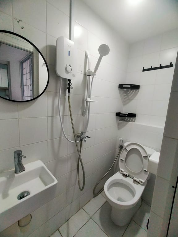 Condo Common Room for Rent in Pasir Ris · 14 Flora Road, 509731 · S$ 950/mo - Image 3 of 9