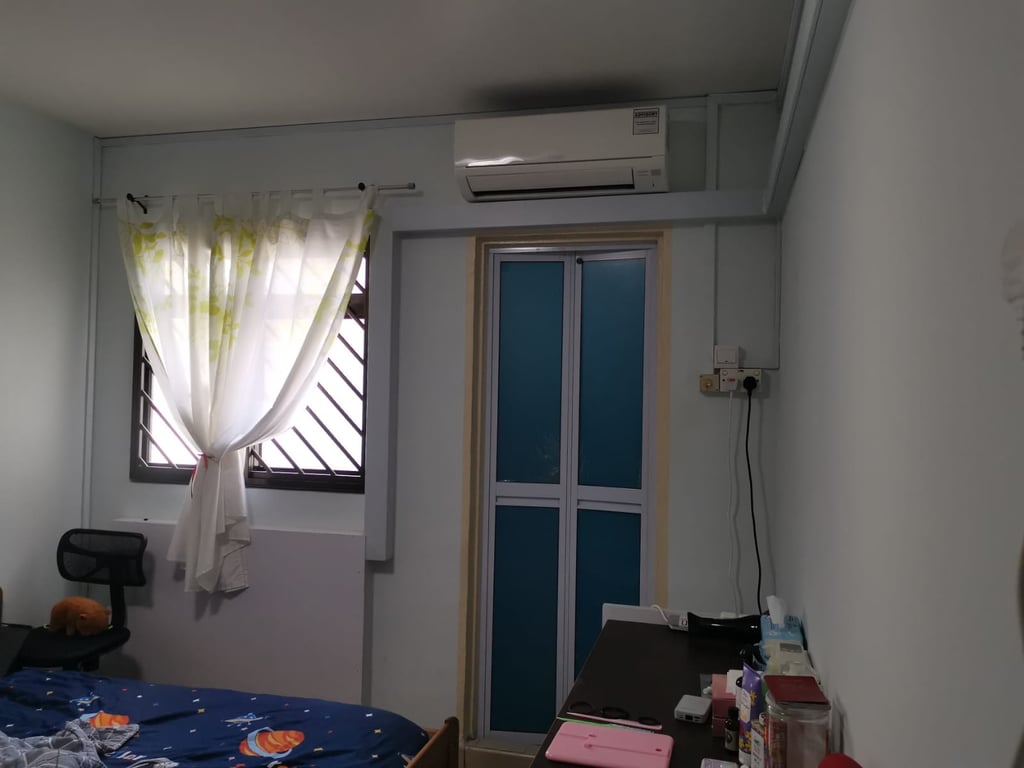 HDB Master Room for Rent in Bukit Batok · 258 Bukit Batok East Avenue 4, 650258 · S$ 1,100/mo - Image 2 of 4