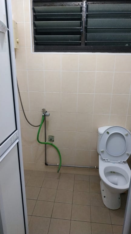 HDB Common Room for Rent in Yishun · 250 Yishun Avenue 9, 760250 · S$ 650/mo - Image 2 of 2