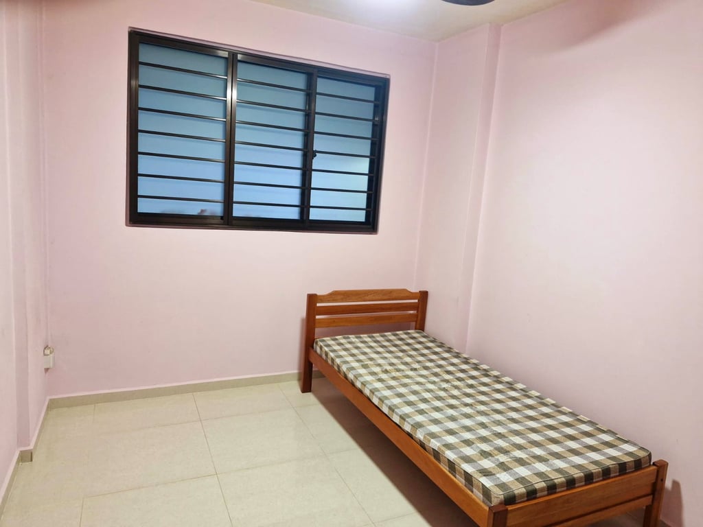 Serangoon HDB Common Room for Rent – 517 Serangoon North Avenue 4 - Image 2 of 6