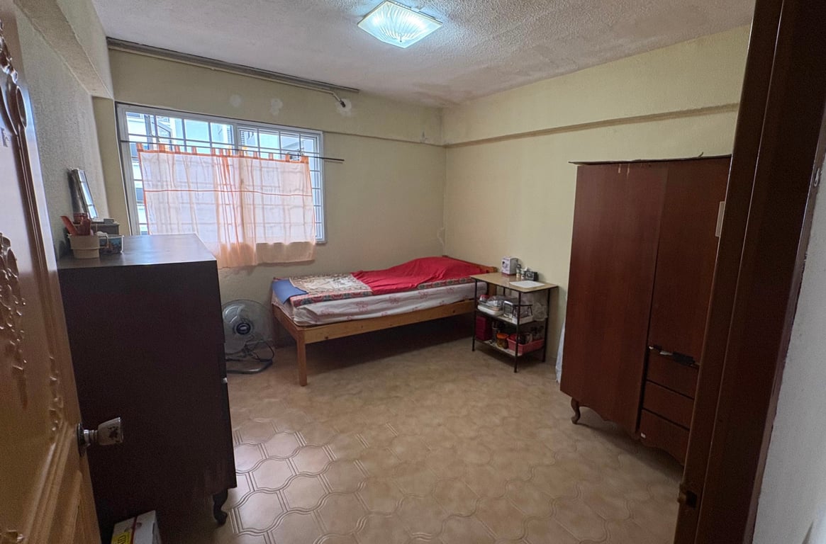 HDB Common Room for Rent in Yishun · 224 Yishun Street 21, 760224 · S$ 700/mo - Image 3 of 3