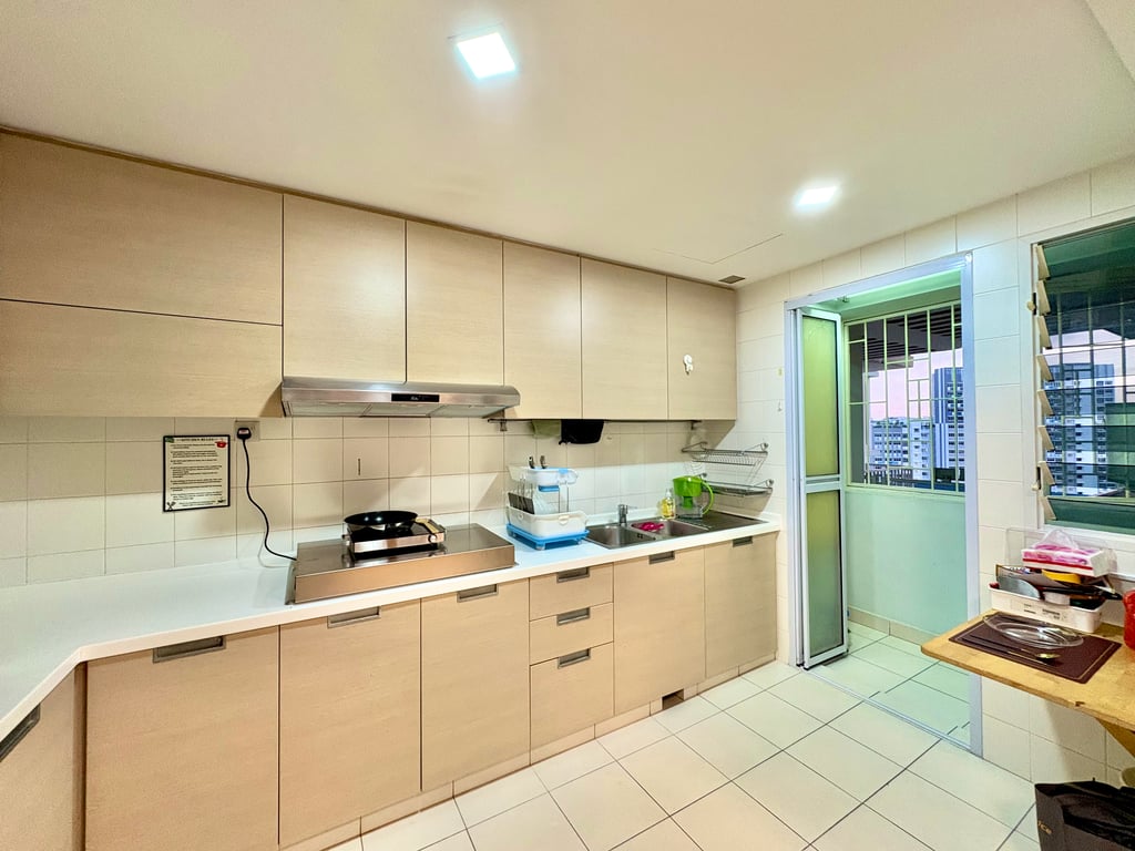 Ang Mo Kio Condo Common Room for Rent – 25 Ang Mo Kio Avenue 9 - Image 7 of 9