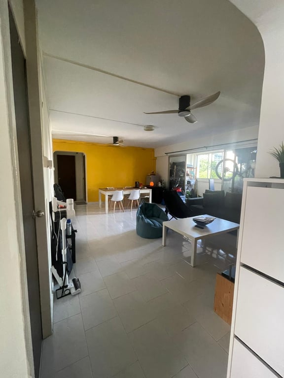 HDB Common Room for Rent in Bukit Panjang · 242 Bukit Panjang Ring Road, 670242 · S$ 650/mo - Image 5 of 12