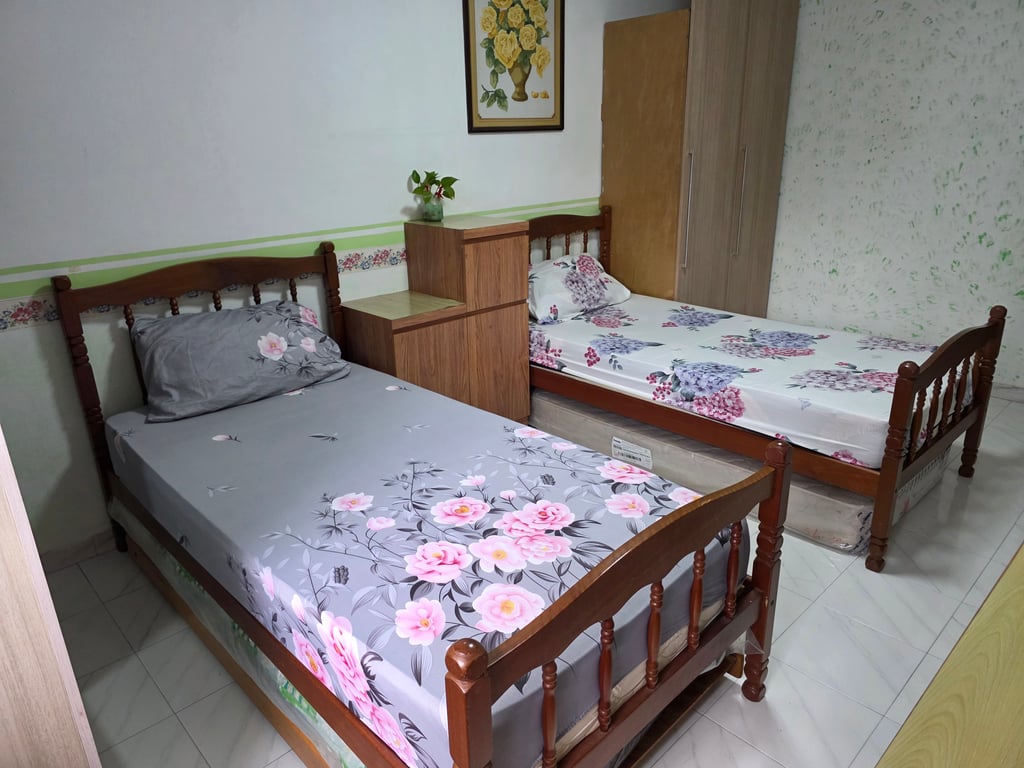 HDB Common Room for Rent in Hougang · 636 Hougang Avenue 8, 530636 · S$ 450/mo - Image 2 of 4