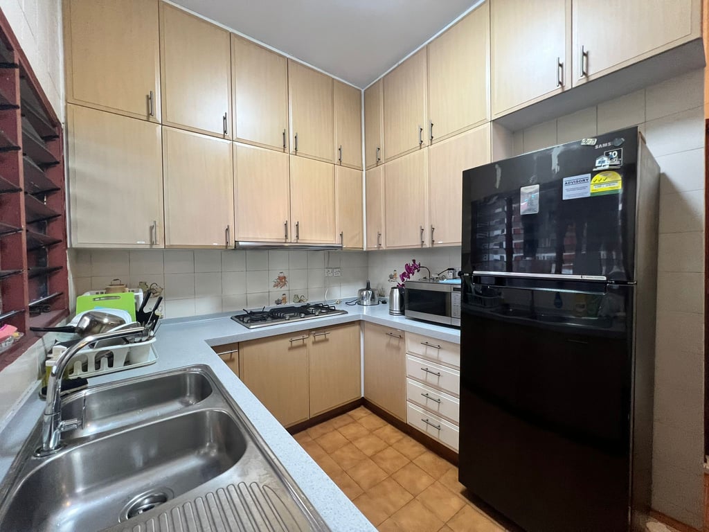 Ang Mo Kio Condo Common Room for Rent – 7 Ang Mo Kio Avenue 9 - Image 5 of 8