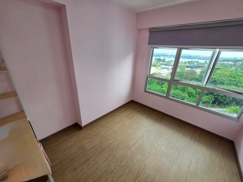 HDB Common Room for Rent in Yishun · 473A Yishun Street 42 · S$ 900/mo - Image 1 of 1
