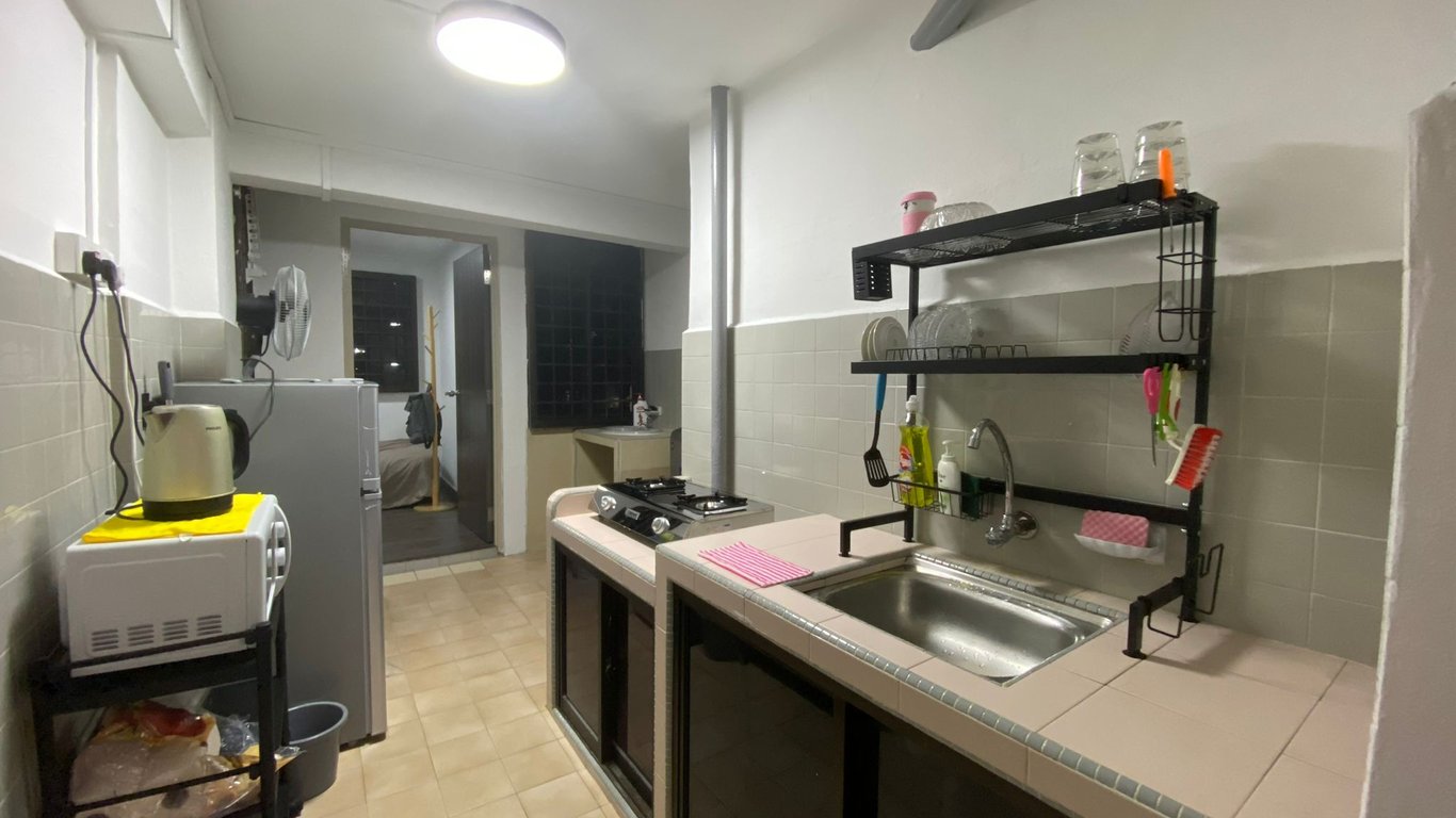 HDB Common Room for Rent in Geylang · 35 Circuit Road, 370035 · S$ 1,150/mo - Image 6 of 9