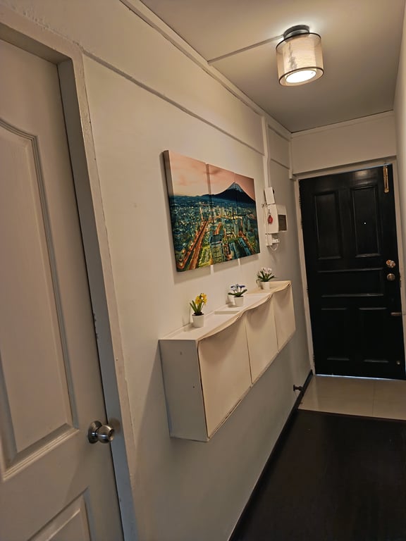 HDB Master Room for Rent in Queenstown · 3 Dover Road, 130003 · S$ 1,400/mo - Image 4 of 5