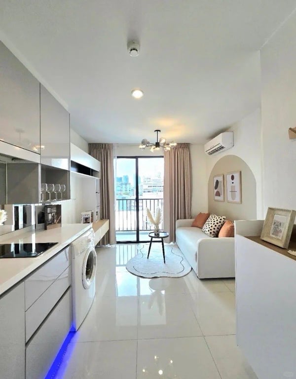 Condo Whole Unit for Rent in Bukit Timah · 7 Upper Bukit Timah View, 588135 · S$ 1,299/mo - Image 1 of 5