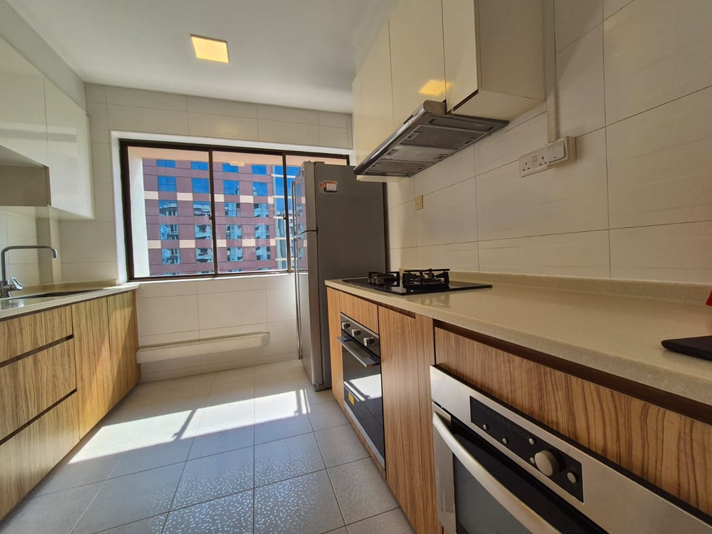 Condo Whole Unit for Rent in Marine Parade · 39 Marine Parade, 449265 · S$ 5,100/mo - Image 6 of 7