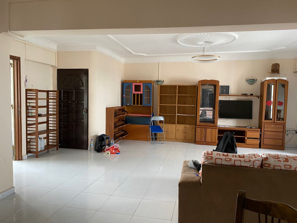 HDB Whole Unit for Rent in Bukit Batok · 203 Bukit Batok Street 21 · S$ 4,000/mo - Image 1 of 1
