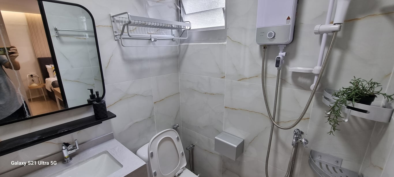 HDB Master Room for Rent in Yishun · 731 Yishun Street 72, 760731 · S$ 1,800/mo - Image 3 of 4