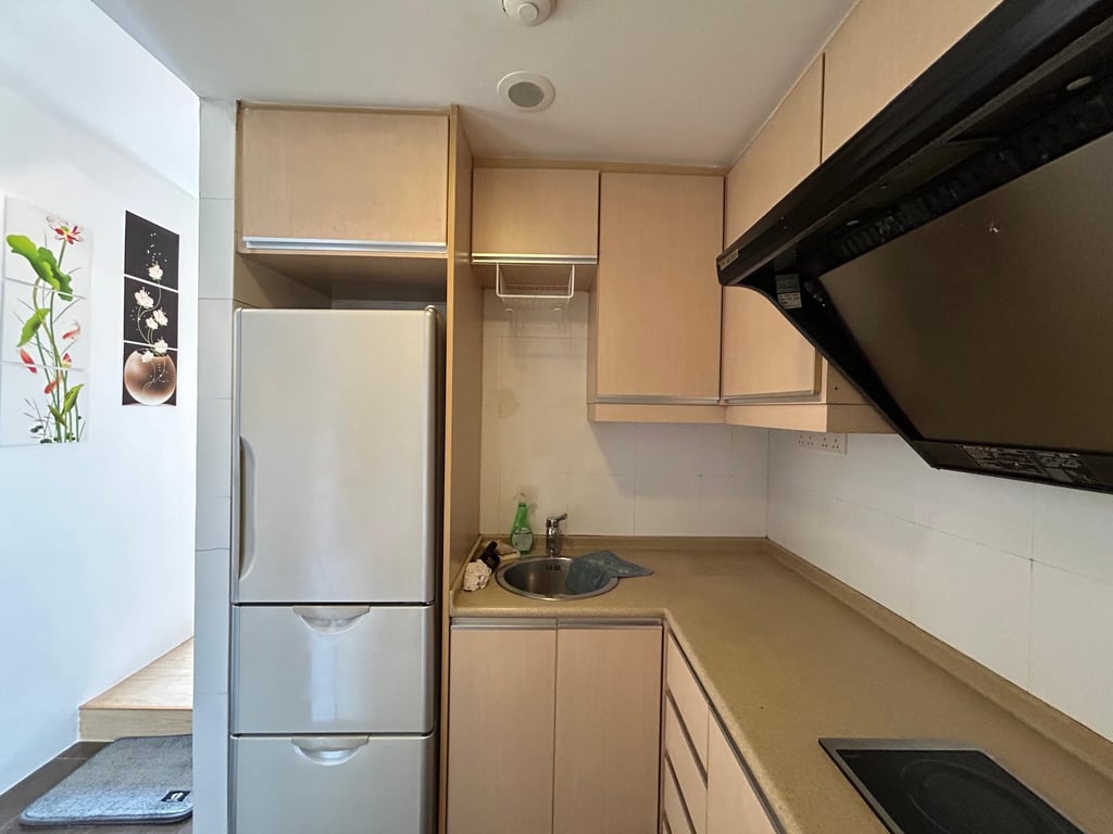 Condo Whole Unit for Rent in Downtown Core · 10 Anson Road, 079903 · S$ 3,500/mo - Image 8 of 11
