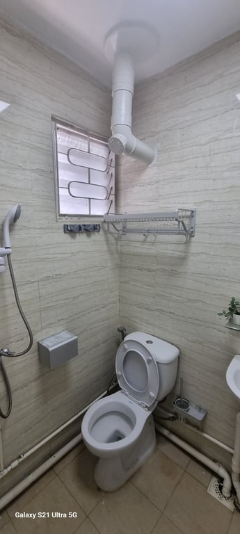 HDB Master Room for Rent in Bedok · 214 Bedok North Street 1, 460214 · S$ 2,100/mo - Image 5 of 7