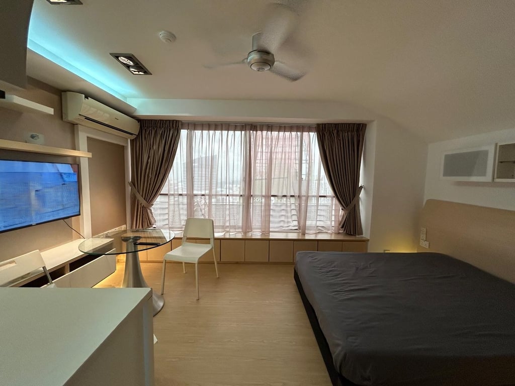 Condo Whole Unit for Rent in Downtown Core · 10 Anson Road, 079903 · S$ 3,500/mo - Image 1 of 11