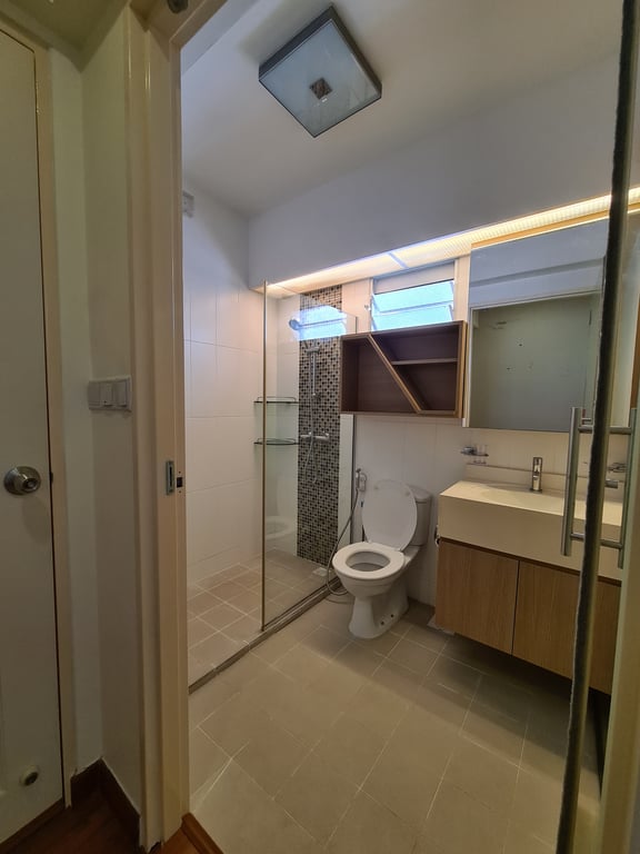 Tampines HDB Master Room for Rent – 522B Tampines Central 7 - Image 4 of 5