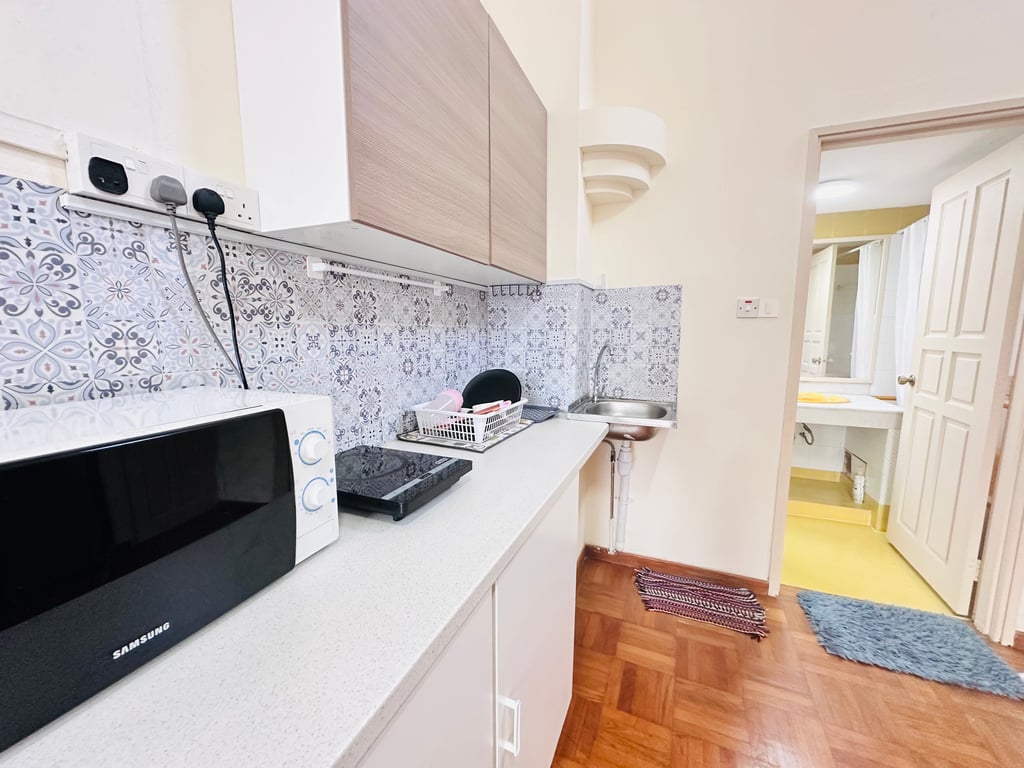 Landed Whole Unit for Rent in Bedok · Jalan Punai · S$ 1,900/mo - Image 4 of 10